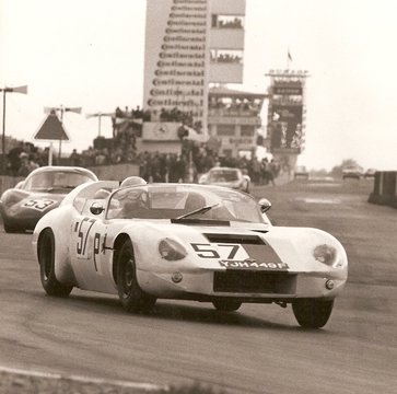 Nurburgring Nordschleife – entering the left-hander before South Curve, at the end of the pit straight.